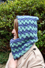 leo hooded cowl crochet kit - pattern - Image 3