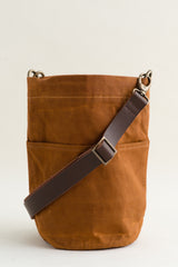 waxed canvas bucket bag - book - Image 8