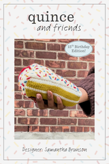 cake bag charm knit kit - pattern - Image 1