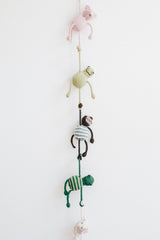 string along toys - book - Image 2